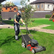 Уход за газоном